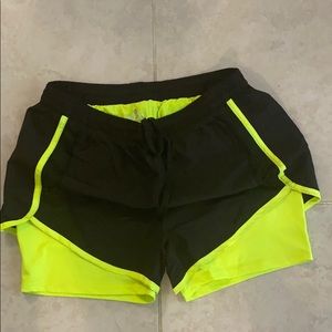 Shorts velocity size xl never used